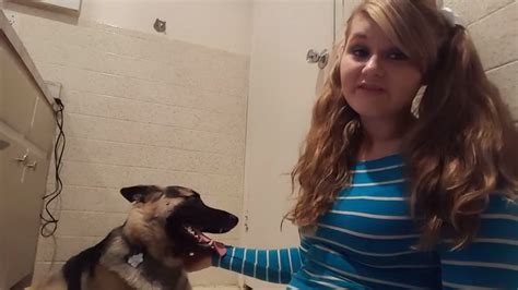 Horny girl fucks a dog